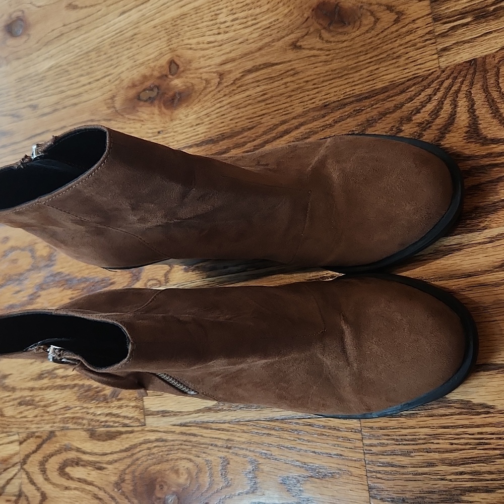 H&M Women Suede boots 38/7 LIKE NEW
